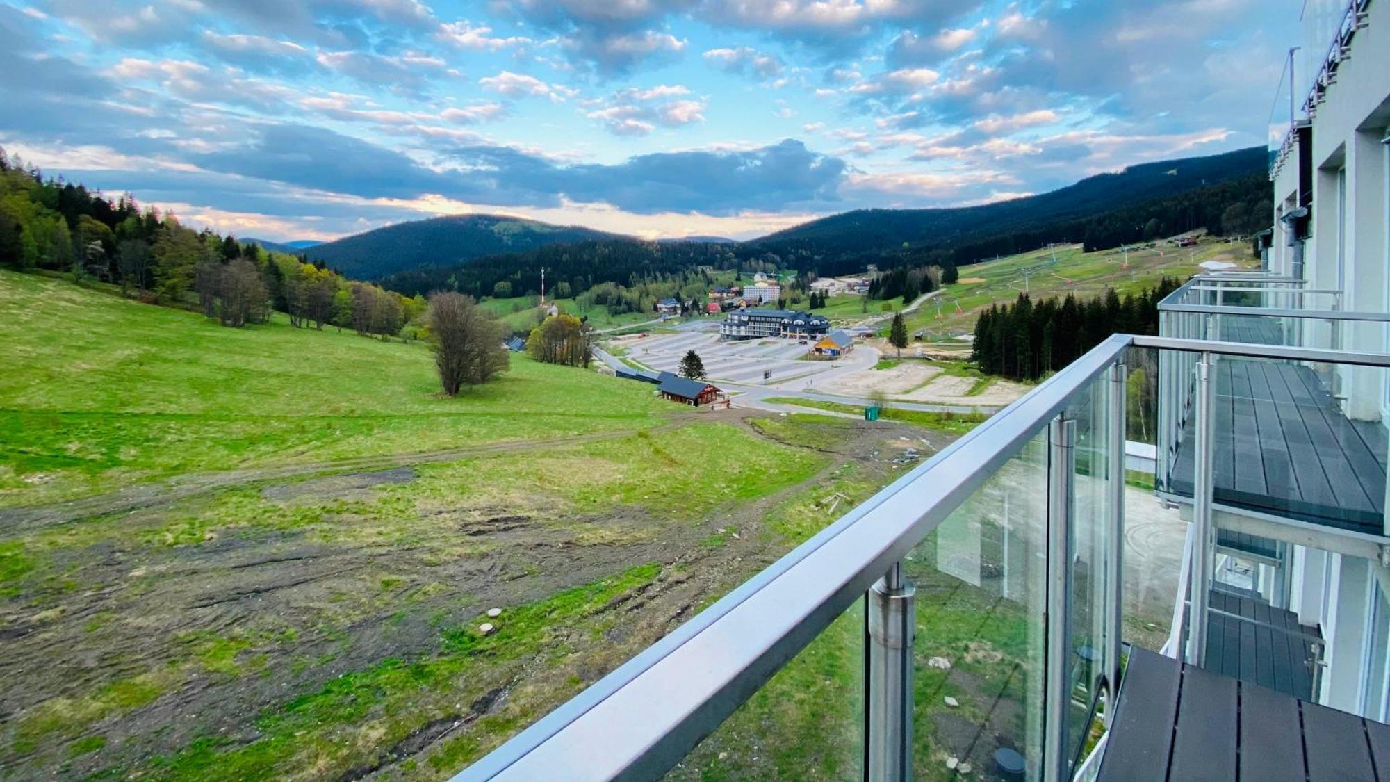 Panorama - Czarna Gora Resort By Sun & Snow Z Basenem I Sniadaniem Шенна Екстериор снимка