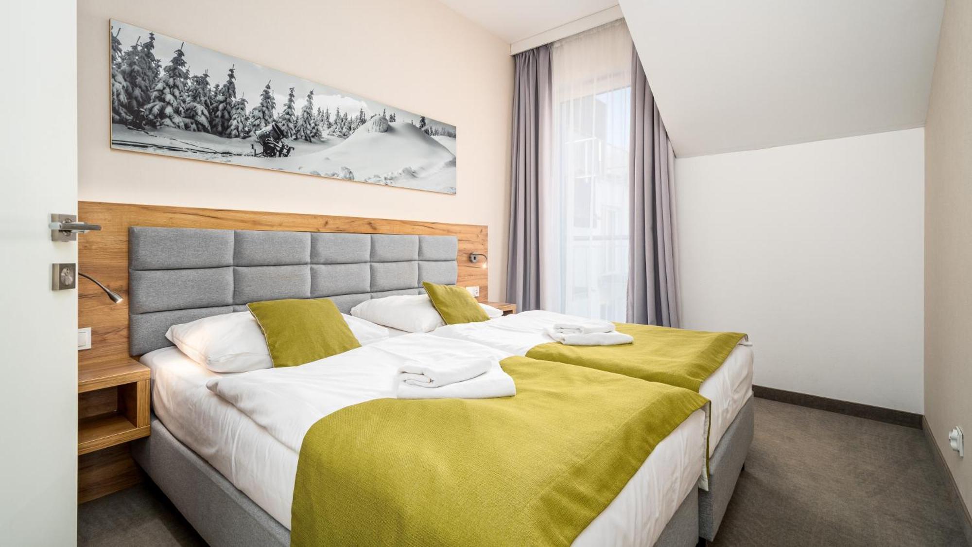 Panorama - Czarna Gora Resort By Sun & Snow Z Basenem I Sniadaniem Шенна Екстериор снимка